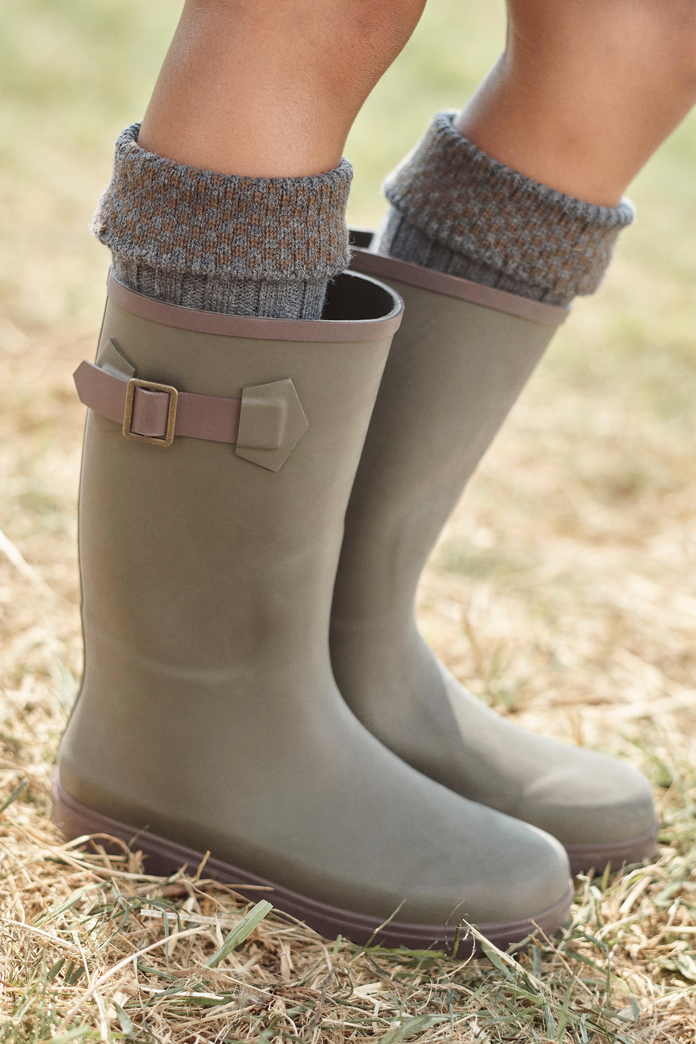 RUBBER RAIN BOOTS LIMITED EDITION